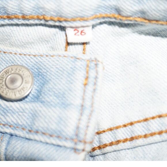 Levi’s 501 Distressed Light Wash Jeans Women’s 26 Raw Hem Vintage Straight Leg - Picture 4 of 10